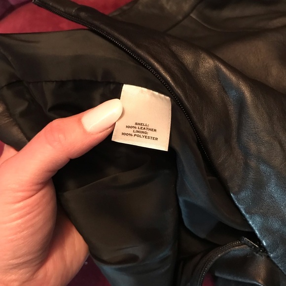 Halogen 100% Genuine Leather Mini Skirt w/ pockets - Picture 4 of 6